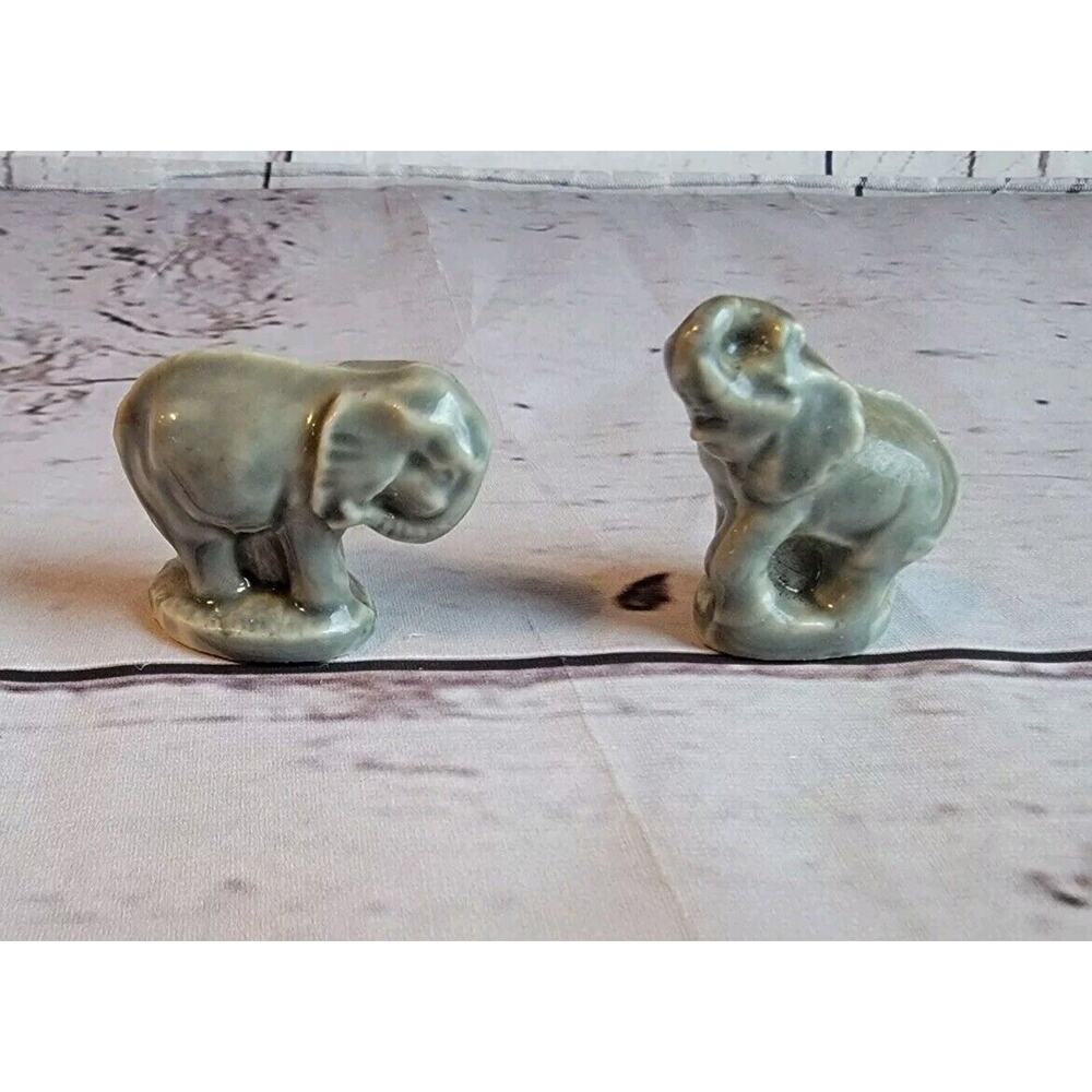 Wade Red Rose Tea Figurines Elephants Set Of 2
